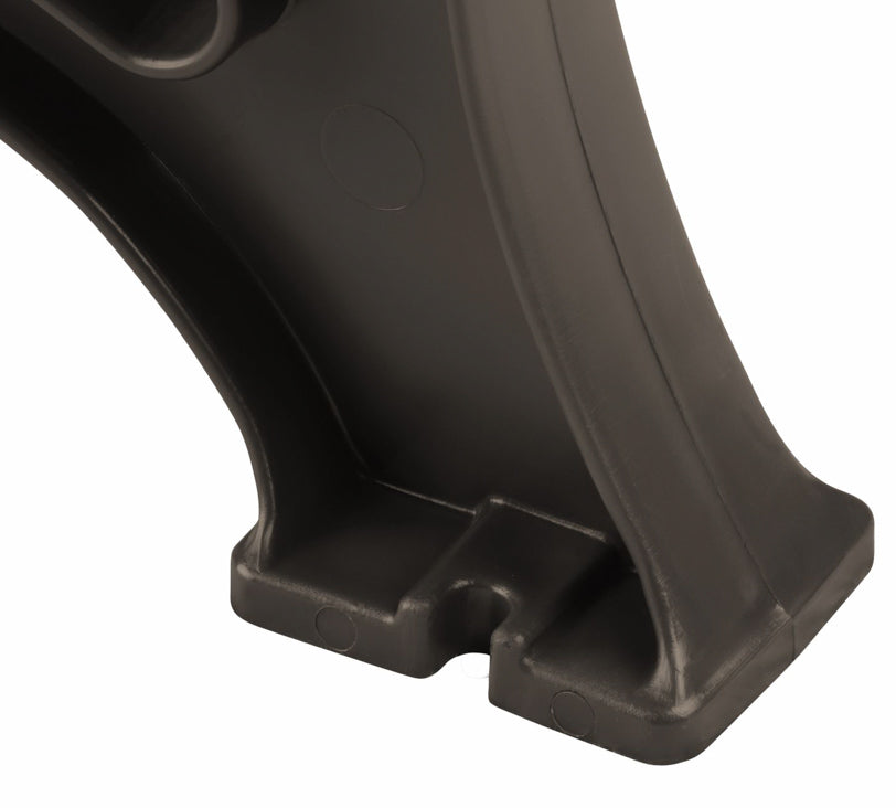 Detailansicht des schwarzen Fußes der Bank "Amrum" auf weißem Hintergrund