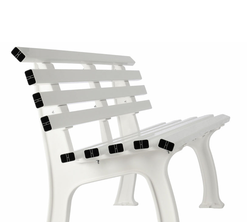 Seitenansicht der Bank "Ibiza" ohne Endkappen auf weißem Hintergrund