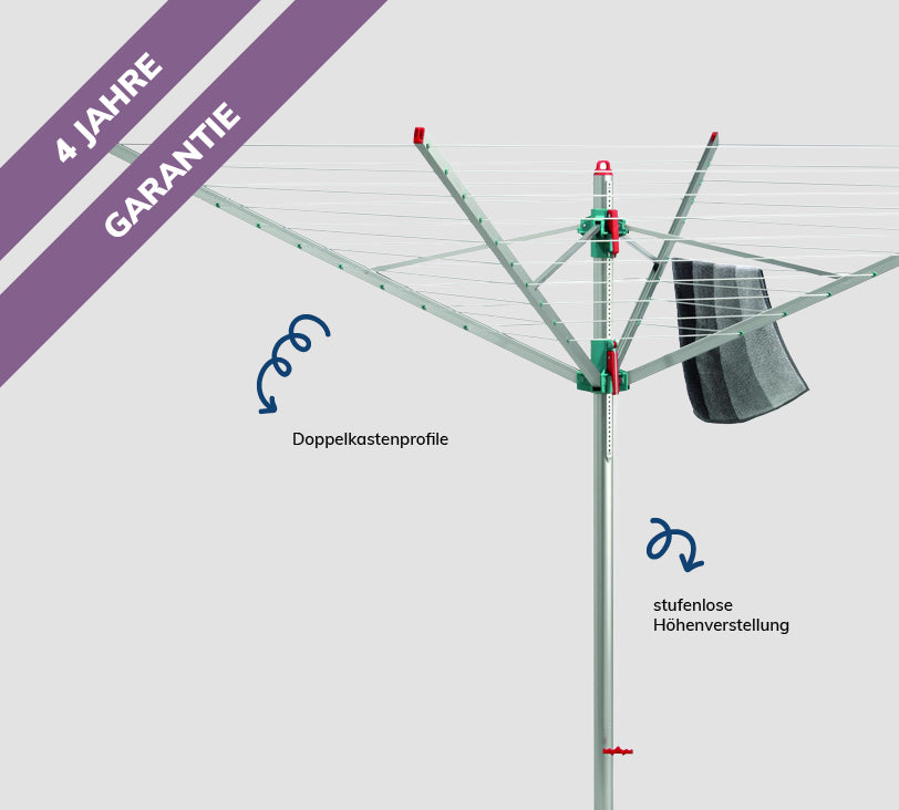 Primera – Wäschespinne aus Aluminium mit 4 Leinenarmen, aufgestellt vor einem hellgrauen Hintergrund