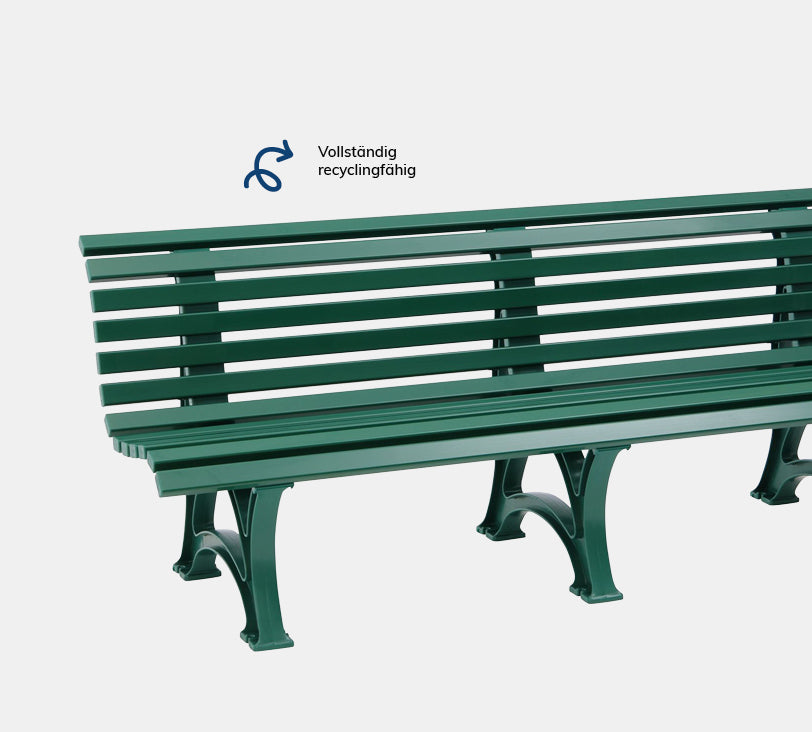 Borkum 4  Sitzer – Bank aus hochwertigem Kunststoff in moosgrün mit Rückenlehne, platziert auf einem neutralgrauen Hintergrund